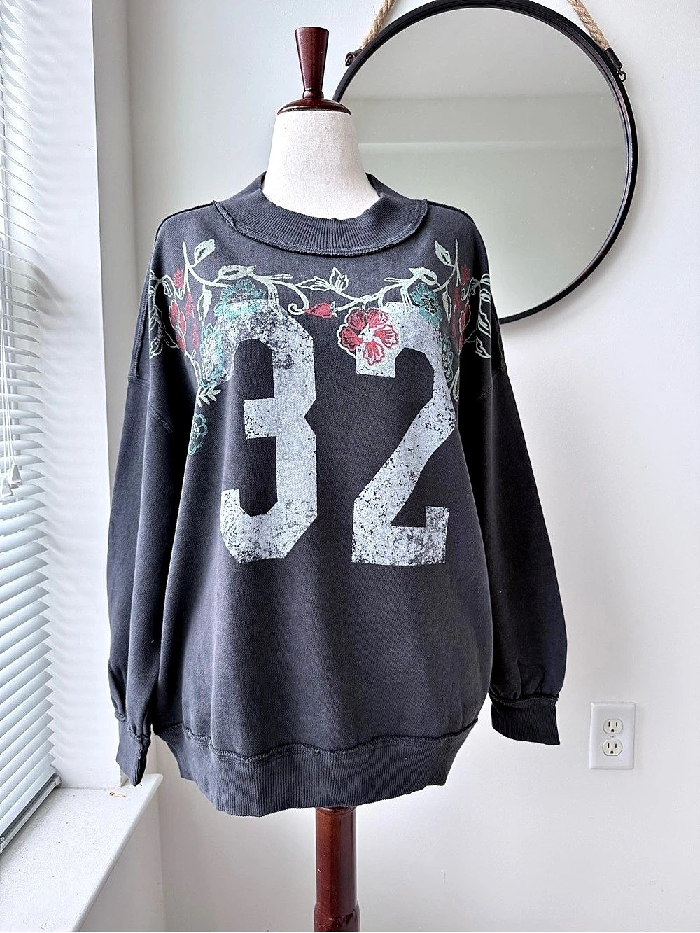 Free People Palm Springs Pullover with Graphic im Washed Black XS NWT